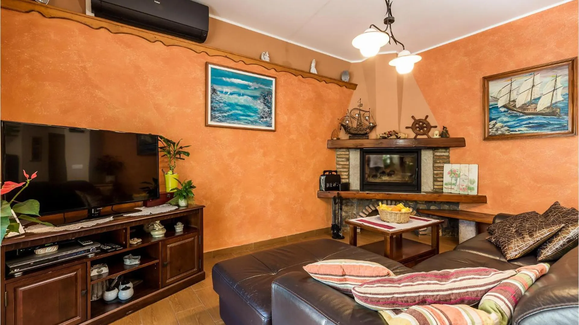 Ferienhaus Gorgeous Home In Veli Brgud With Wifi